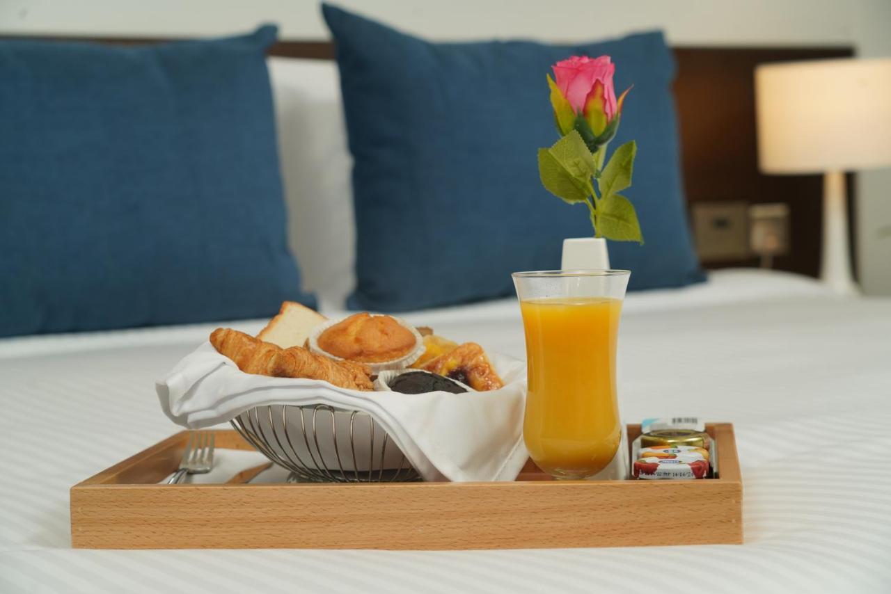 C - Hotel And Suites Doha Dış mekan fotoğraf