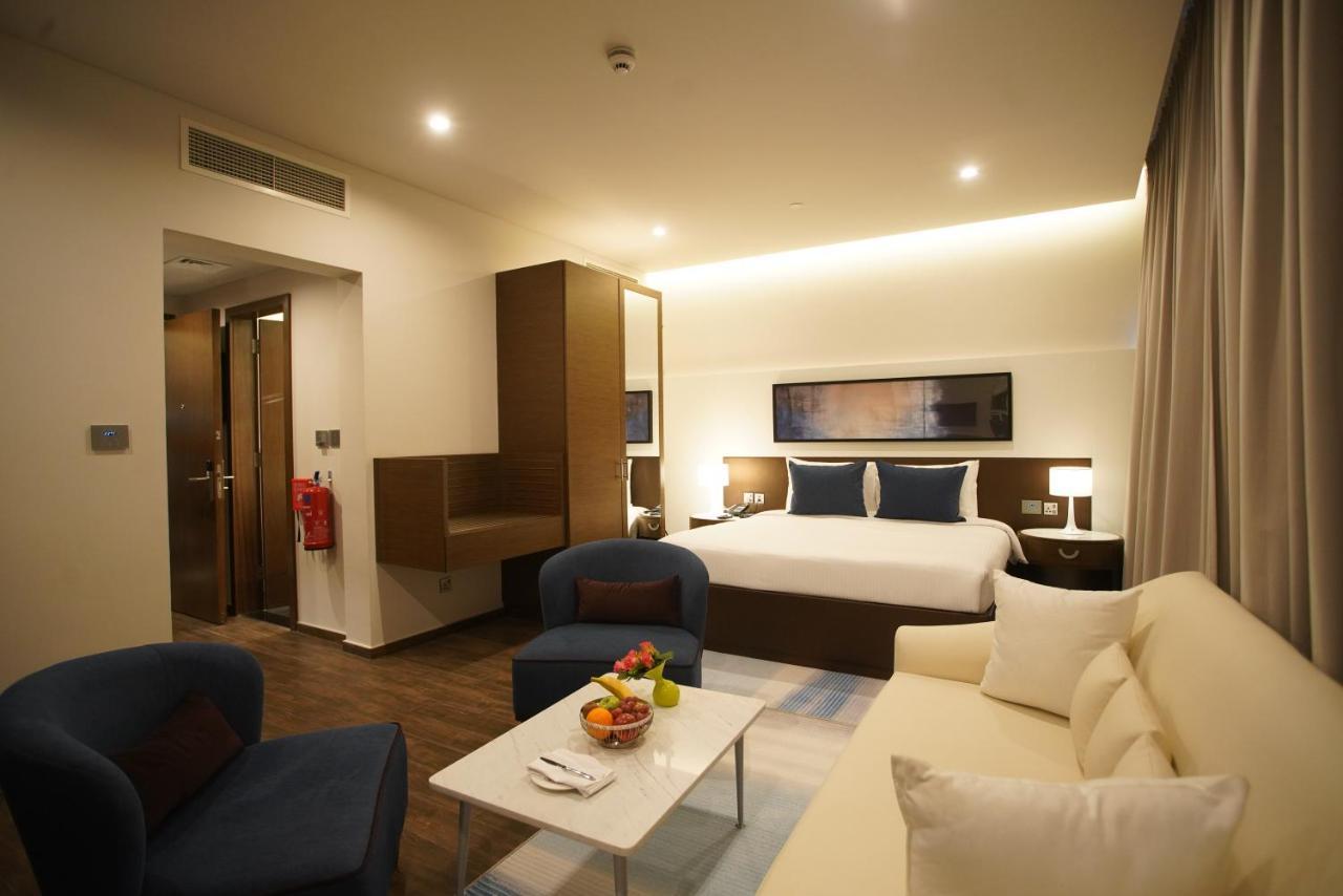 C - Hotel And Suites Doha Dış mekan fotoğraf