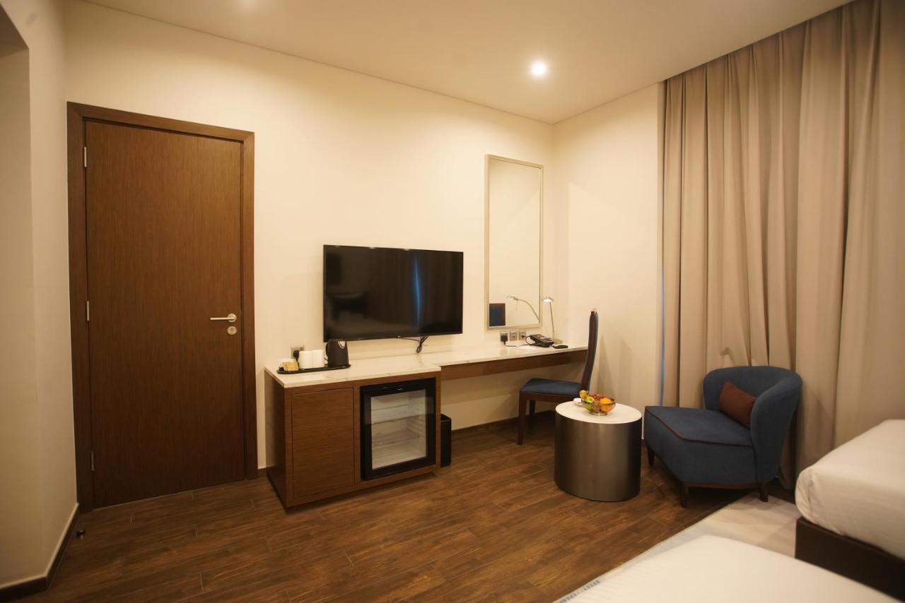 C - Hotel And Suites Doha Dış mekan fotoğraf